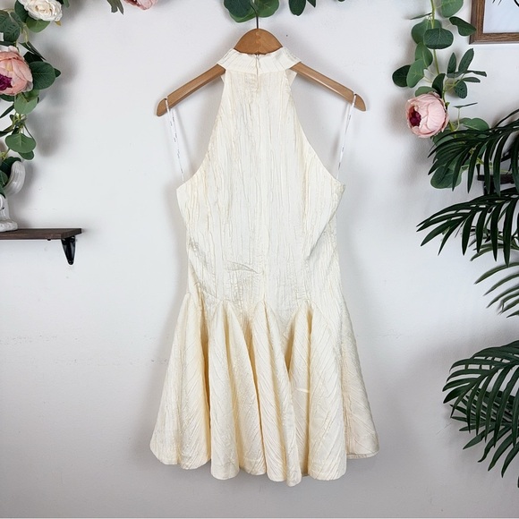 Elliatt NWT Activity Mini Dress in Cream Butter Size Small - Picture 7 of 7